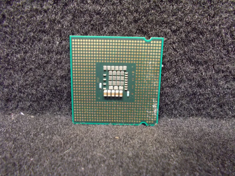 CPU Intel Core2Duo E8400, SLB9J, Socket 775, 3.00 GHZ, 1333 MHZ #SU-446 - Image 2 of 2