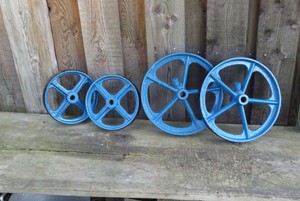 Zwei Paar Alte Eisenrader Eisenrad Gusseisen Standmotor Smoker Industrie Design Ebay