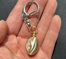Colgante Vagina Latón Vida Fertilidad Origen Virgen Niña Dije Llavero Decoración