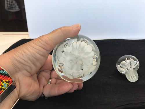Vtg Joe St. Clair Art Glass Perfume Bottle White Flowers Paper Weight........a7 - Picture 7 of 8