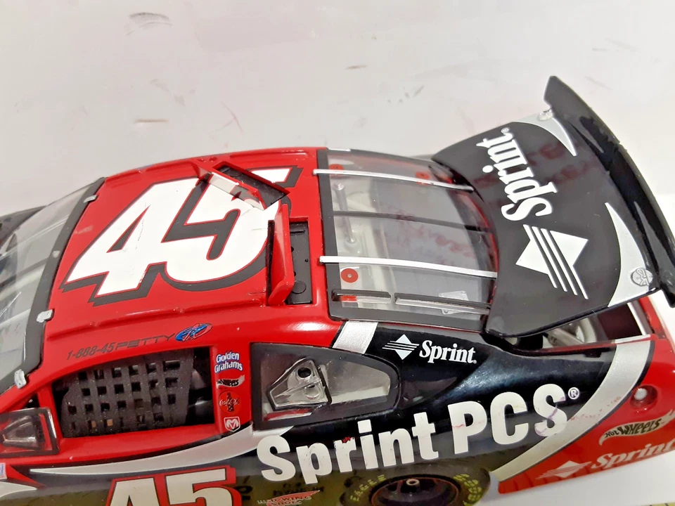 Team Caliber Preferred NASCAR #45 Kyle Petty - Sprint Dodge 1:24 Die Cast READ.. - Image 2 of 4