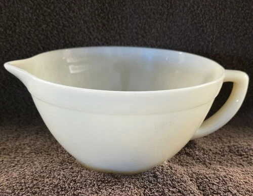 Vintage Anchor Hocking Fire-King Milk Glass Batter Bowl With Pour Spout