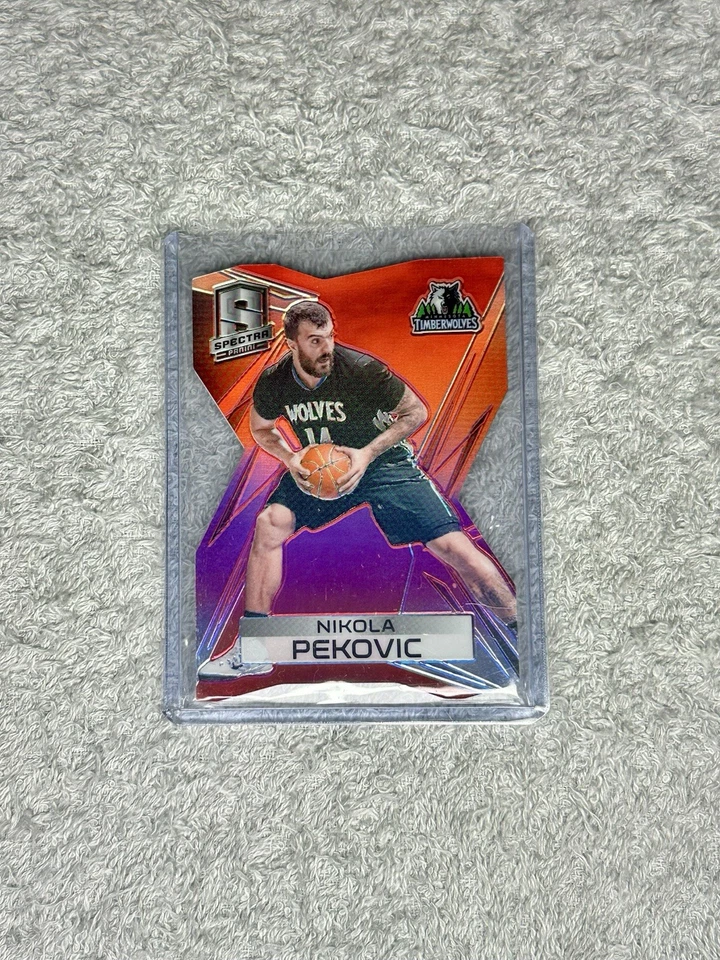 2014-15 Panini Spectra Nikola Pekovic #85 rojo troquelado Prizm/25 Foto 2 de 4