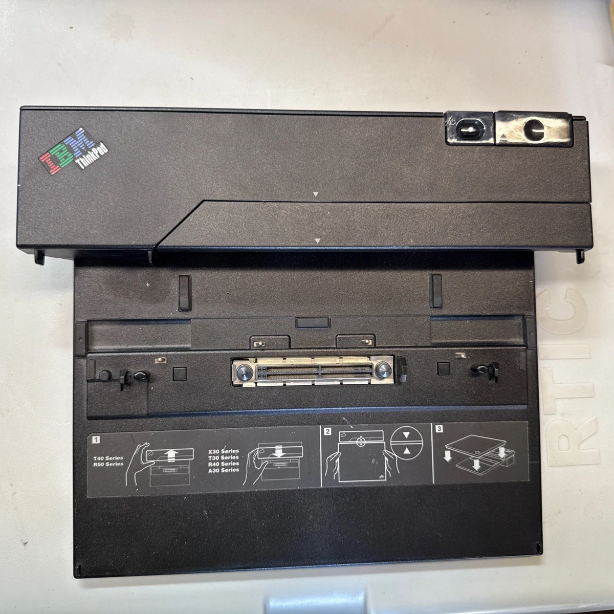 Lenovo Docking Station Think Pad UltraBase Series 3 (Gebraucht) in Lenovo Docking Station Think Pad UltraBase Series 3 (Gebraucht) in