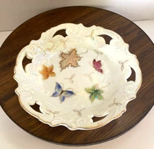 Vintage LIPPER & MANN LUSTERWARE Smal Bowl BUTTERFLIES Leaves Iridescent 7.25"