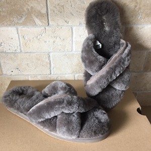 womens ugg flip flop slippers