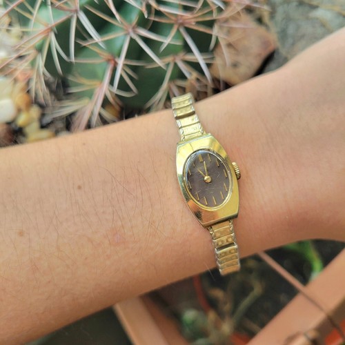 Vintage Retro Gold & Brown Classic Oval Stretch Watch - Picture 5 of 9