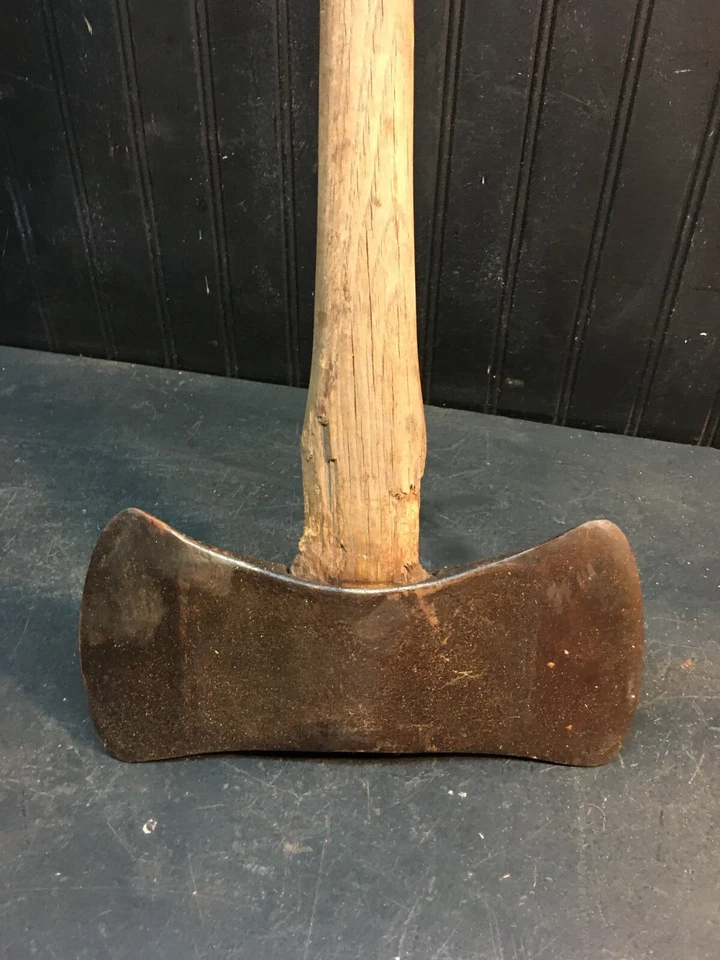 Cabeza de hacha de doble broca de acero forjado a mano con mango de madera 27,5" Foto 2 de 4