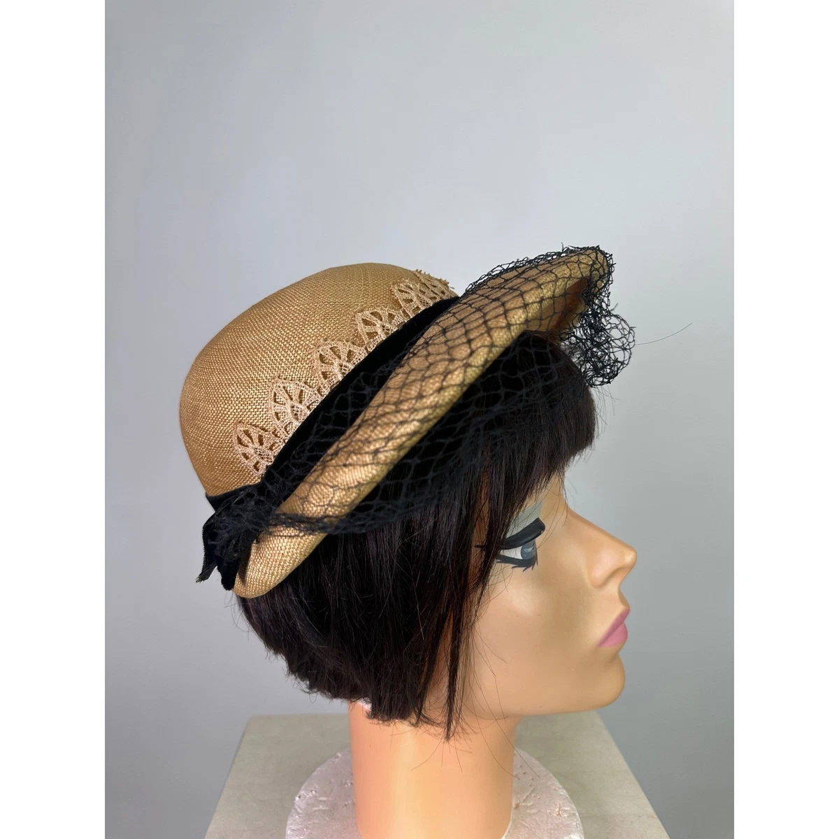 Velvet Original Vintage Hats for Women 1930s Decade for sale  display picture 1