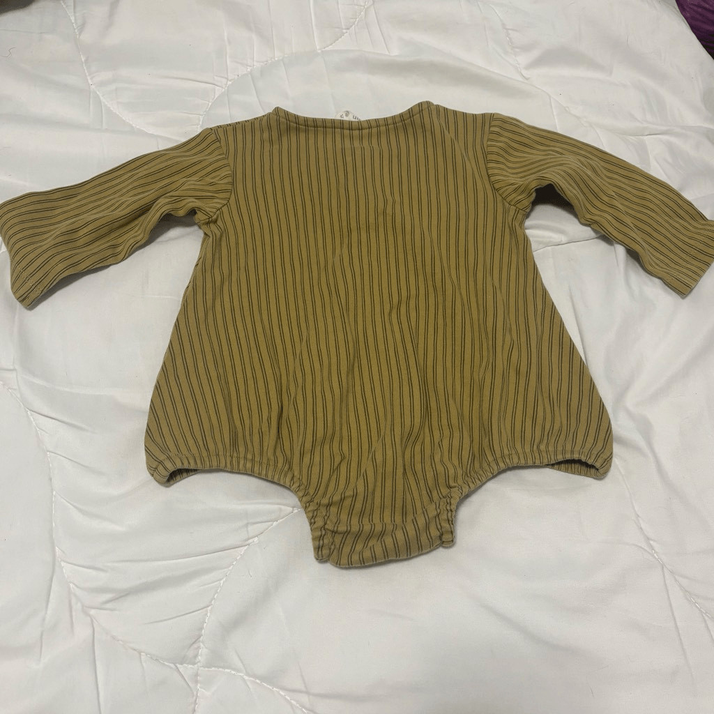 Kate Quinn Cottagecore striped bubble bodysuit 12-18 months Floral print