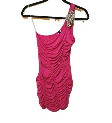 yellow crochet dress pattern SIULA MAXI | 11.0 Garment is made with Hakkasan Las Vegas Dress BIRTHDAY:3RD