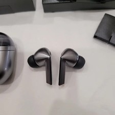 Buds3 Pro Full Box Earbuds with Case, Excellent Condition Official