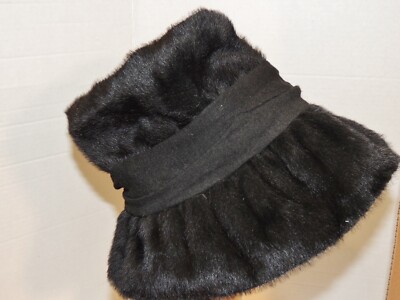 Lord & Taylor Black Fur Hat s-l400.jpg main image 3