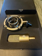 Audio-technica At4047/sv Cardioid Large-diaphragm Condenser Microphone