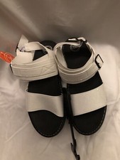 New Girls Wonder Nation Fashion Flatform Sandals Size 4 White Glitter SKU FDB