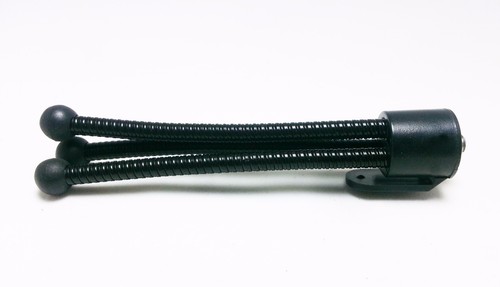 UNIVERSAL COMPATIBLE MINI FLEXIBLE METAL TRIPOD MOUNT WITH ACCESSORIES - Picture 6 of 9