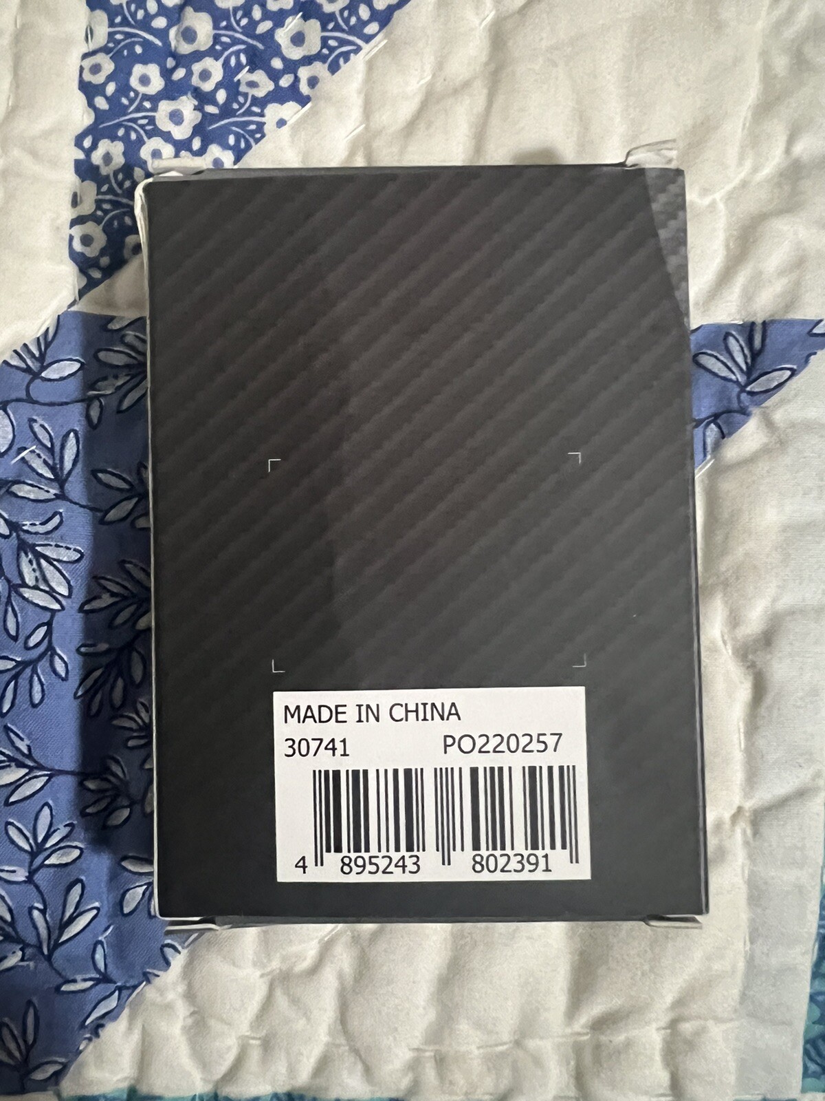 Karben Carbon Fiber Wallet AntiTheft RFID Wallet for Men and Women