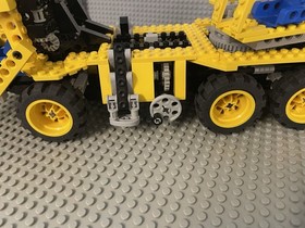 LEGO Technic 8460 Pneumatic Cranetruck Working Condition 100% complete.8431.8438