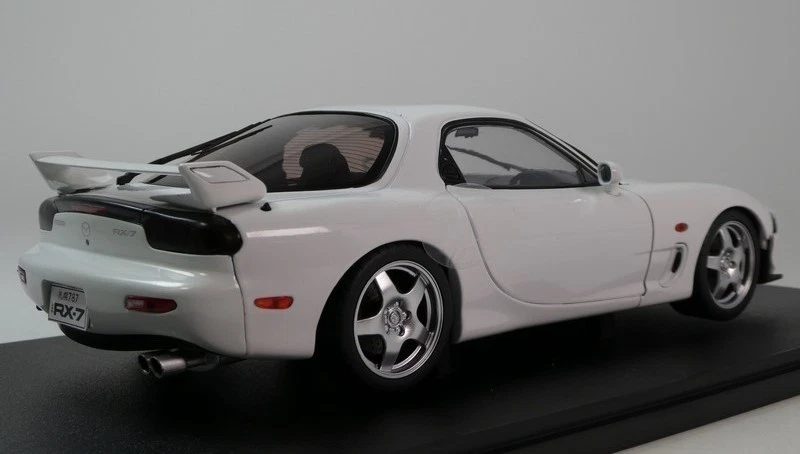 Solido Mazda RX7 Type RS FD3S pure white 1994 1/18 S1810607 - Immagine 3 di 3