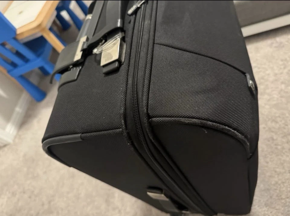 Подлинный дорожный чемодан BMW серии 2800 черный 26 дюймов б/у - Изображение 3 из 4