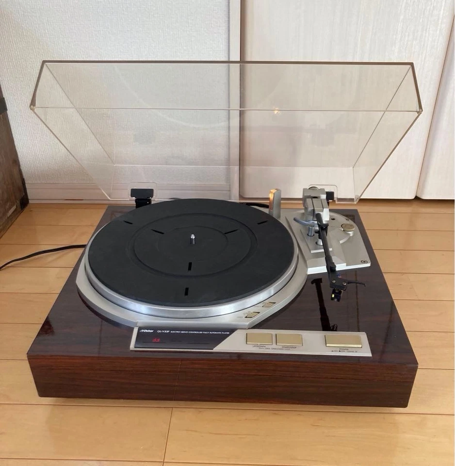 Victor QL-Y33F Turntable QuartzLocked DirectDrive w/STANTON 500A Fully Function - Image 3 of 4