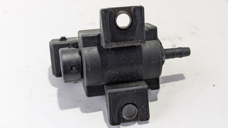 FERRARI 360 SPIDER PARTS AIR INJECTION SOLENOID VALVE 159177