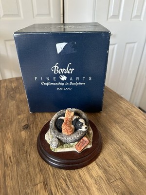 Border Fine Arts ''Tyred Out'' Figur RR01 verpackt Farmyard Serie süß. 
