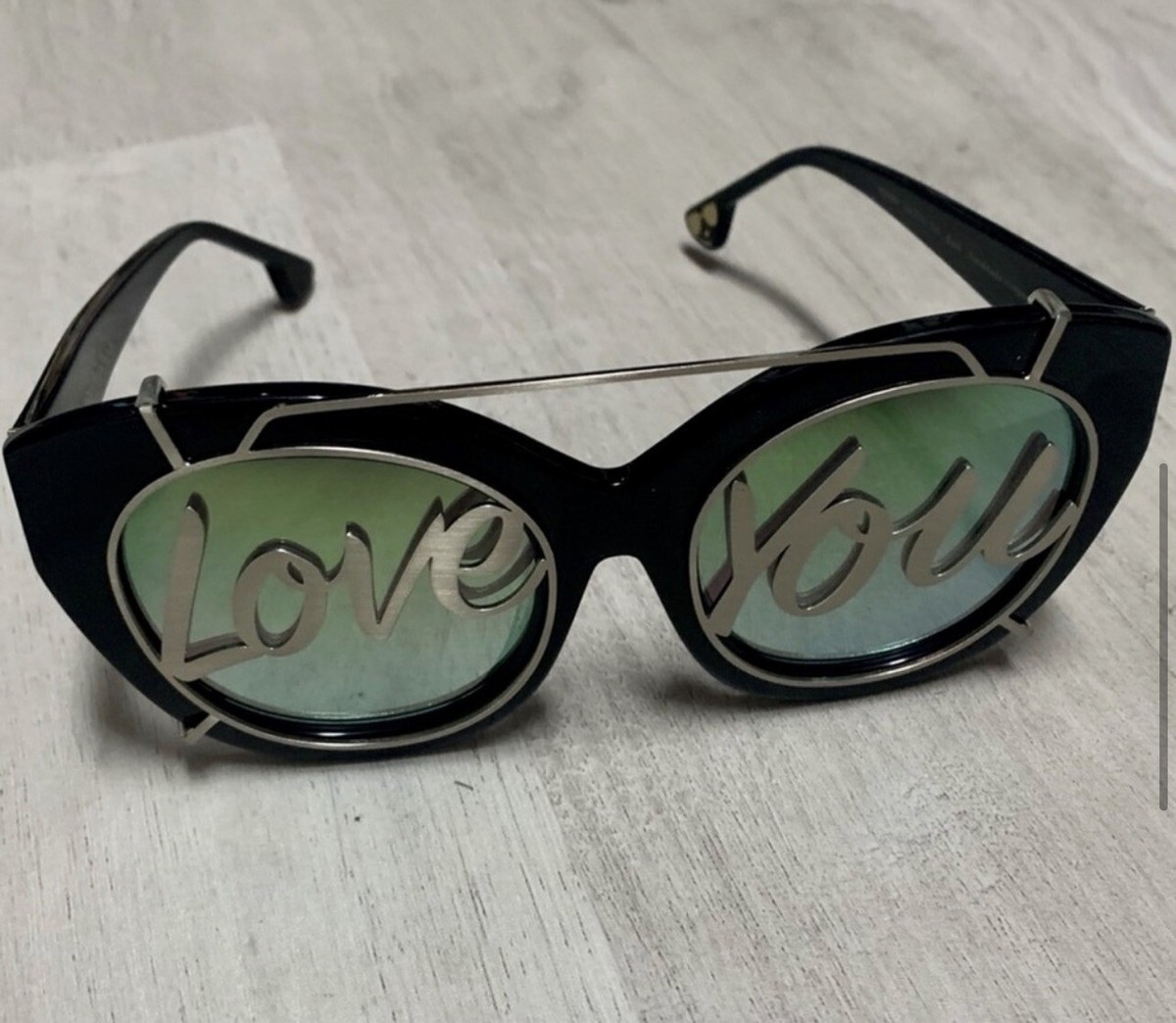 Brand New Alice & Olivia Sunglasses Alice + Olivia Sunglasses | The RealReal main image 4