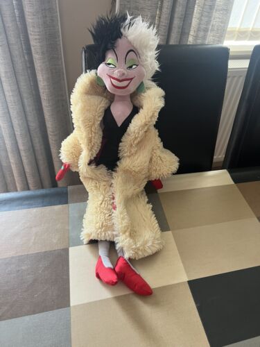 Disney Store Large Cruella DeVille Doll Soft Plush Toy With Fur Coat - Afbeelding 1 van 12