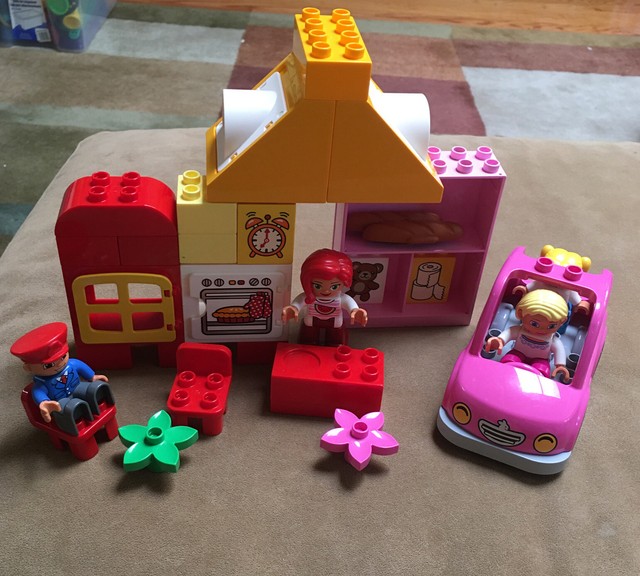 duplo pink car