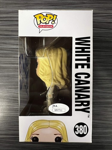 Funko POP! Televisión: DC's Legends of Tomorrow - Canario Blanco (Lote Firmado/Caity - Imagen 2 de 11