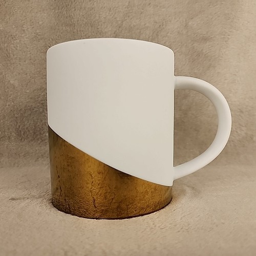 2012 Starbucks Metallic Gold Trim Matte White Coffee Mug 14 Fl Oz 414ml
