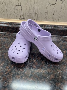 lavender crocs womens 7