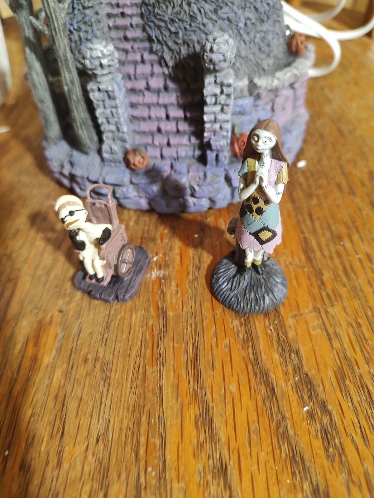 Picture 3 of 16