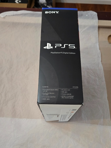 New Sony PlayStation 5 Digital Edition PS5 1TB White CFI-2015 - Picture 9 of 10