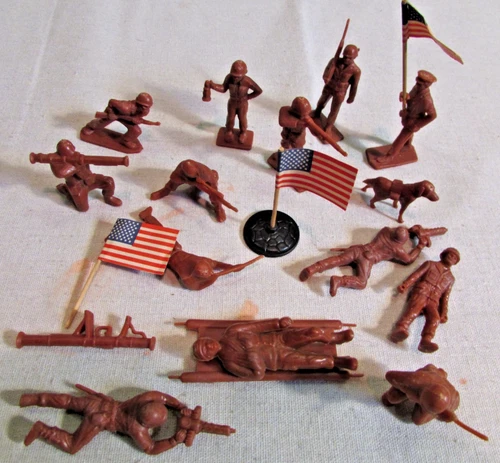 1960's Battleground Playset Timmee Rare RED color WW2 army soldiers flags Marx