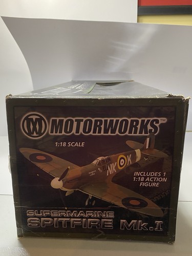 Motorworks Supermarine Spitfire Mk.I 21st Century Toys 1:18 Scale Model w/Pilot - Picture 6 of 22