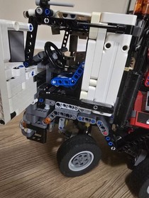 LEGO Technic 42043 Mercedes-Benz Arocs 3245 &ndash; Box & Manual &ndash; Sorted Build Order