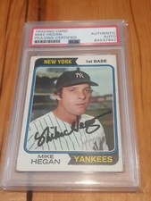 1974 Topps Mike Hegan #517 Signed Auto PSA/DNA DECEASED