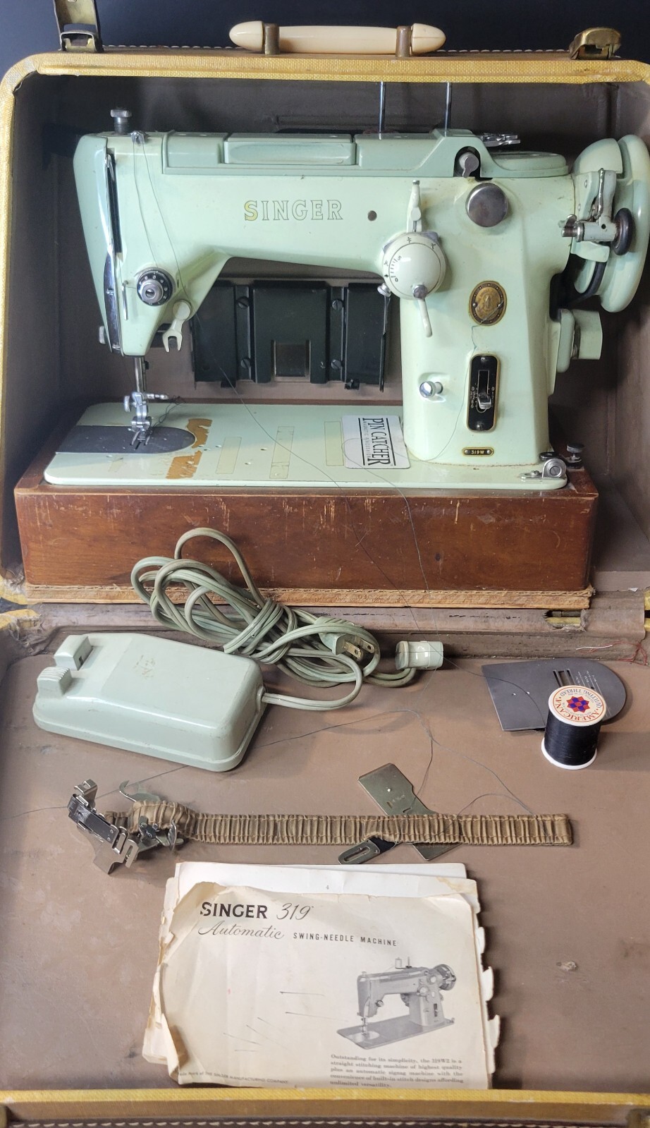 Vintage SINGER 319w Sewing Machine in Seafoam Green + Original Accessories
