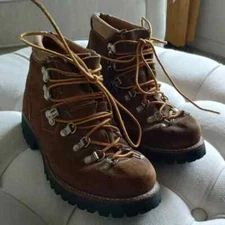 Light Brown All-Leather Mountain Hiking boots women's size 6