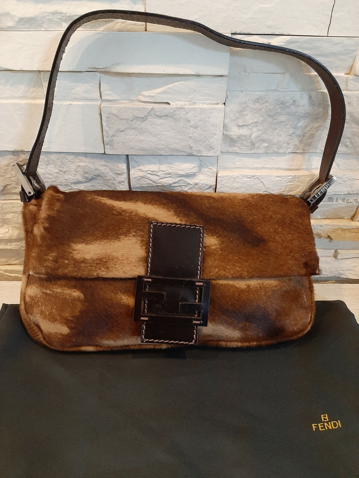 borsa fendi pelliccia