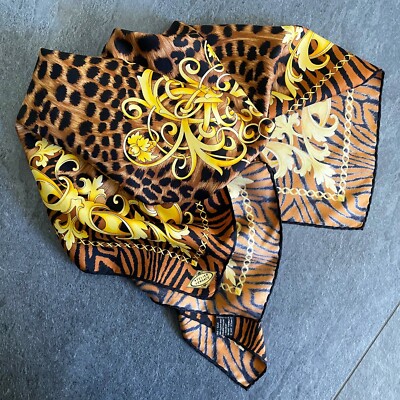 Gianni Versace 919 Elegee シルク100% スカーフ Gianni Versace 919 Elegee シルク100% スカーフ - メルカリ