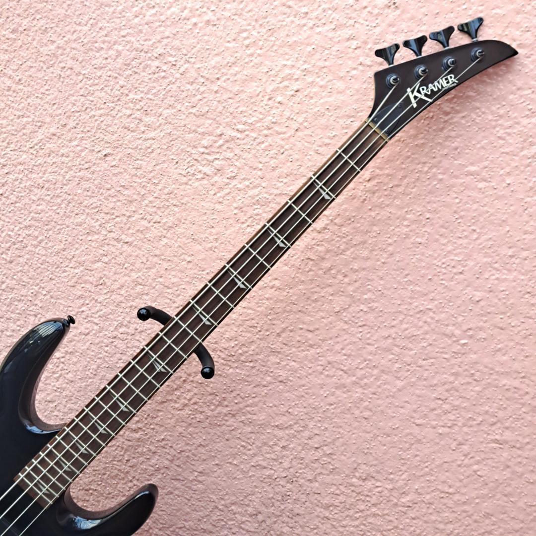 Kramer Striker 422S BASSメタリックブラック Electric Bass Guitar Kramer Striker 422S Black S/N