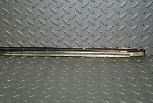 ⚙3126⚙ Moldura cromada puerta delantera izquierda mercedes-benz w115 220d - Imagen 5 de 9