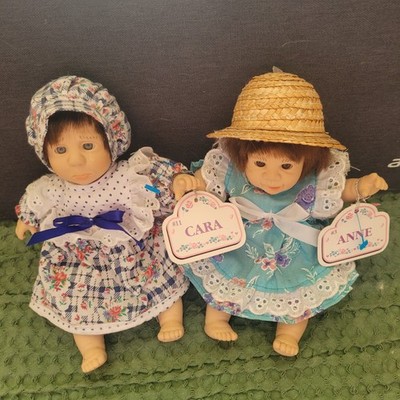 VTG 1998 My Pals Bean Bag Kids Expressions 2 Dolls, Anne- Happy, Cara - Pouty