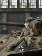 Crewman Panzerdivision / 1:35 - Royal Model 6...