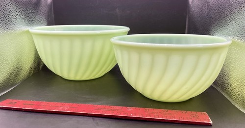 2 VINTAGE FIRE KING JADEITE SWIRL GLASS NESTING BOWLS, 8” & 9” VGC - Picture 3 of 7