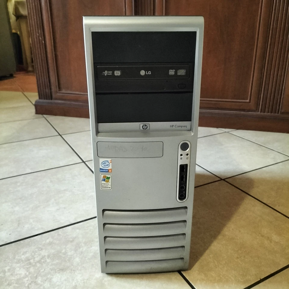 Pc Desktop WIndows XP Pentium 4 HT 3,2GHz RAM1GB HDD80GB HP Compaq DC7100 CMT - Immagine 3 di 4
