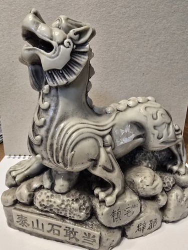 Chinese Foo Dog Guardian Lion Figurine Statue, Gray Stone Look, Characters Base